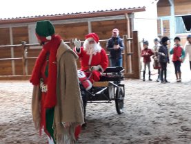 Anniversaires / Activités variées / Balade à poney tous les jours